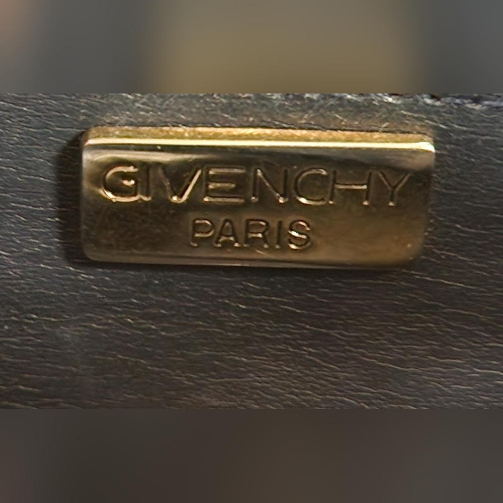 Vintage Givenchy Matelasse 4G Quilted Chain Bag - Picture 13 of 16